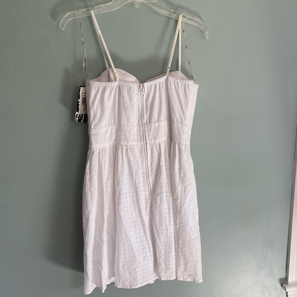 NWT White Dress - Picture 4 of 6